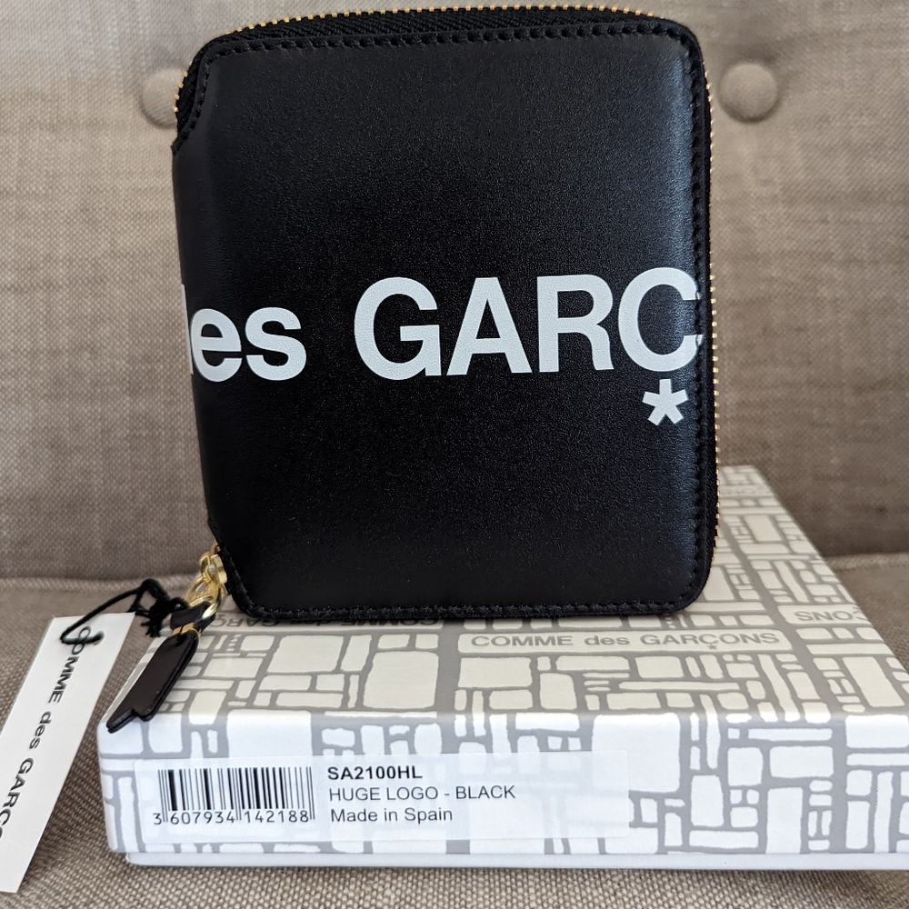 Comes des Garcons Men's Luxury Wallet NWT